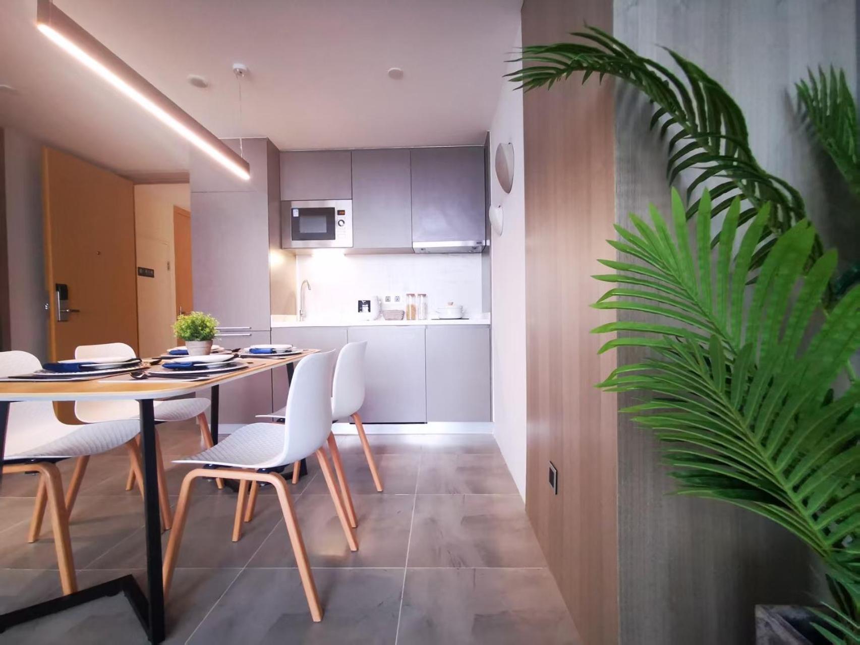 Ln Residence Changdi - New Aiqun Building - Canton Fair Free Shuttle Bus During Canton Fair Period Buitenkant foto
