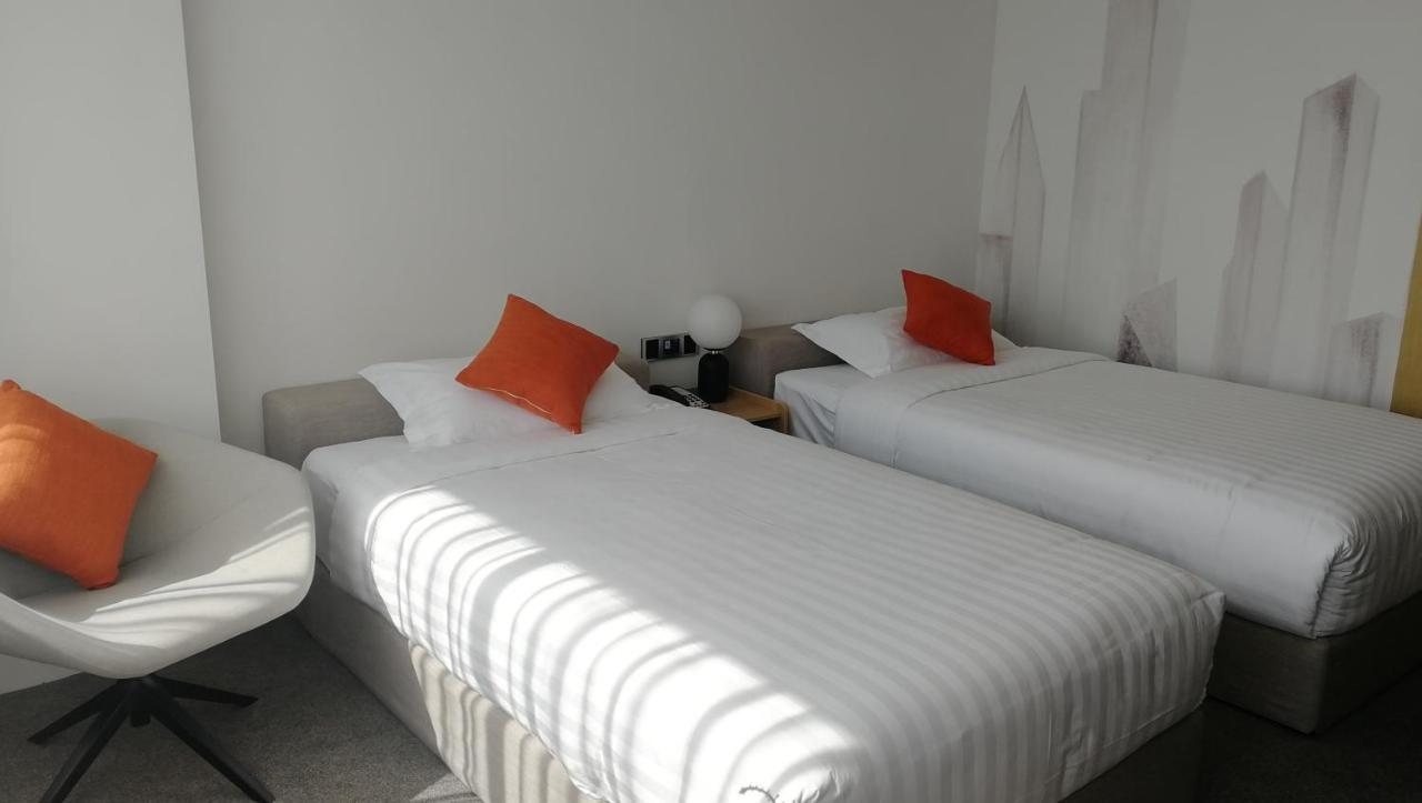 Ln Residence Changdi - New Aiqun Building - Canton Fair Free Shuttle Bus During Canton Fair Period Buitenkant foto